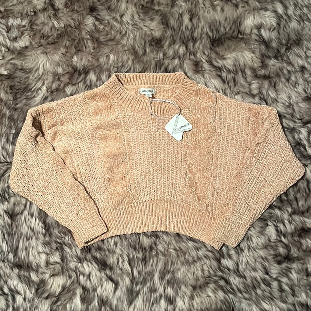 Cocovive - NWT - Knit Cropped Sweater - Tan - Sz M